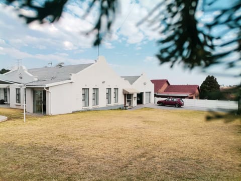 Property building, Natural landscape, Garden