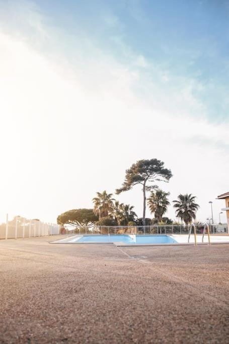T3 dans résidence avec piscine Apartment in Six-Fours-les-Plages