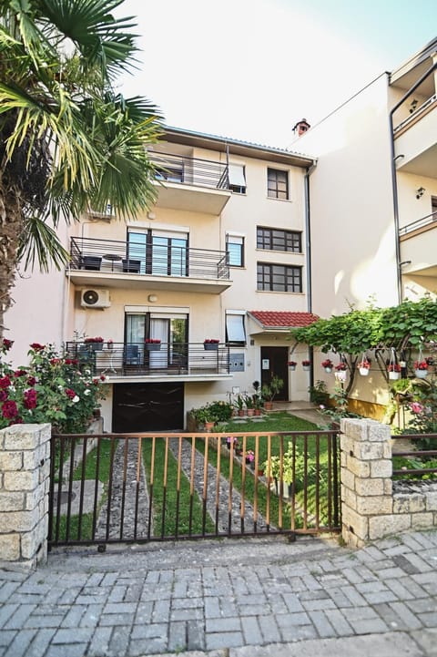 VN APARTMENTS OHRID House in Ohrid