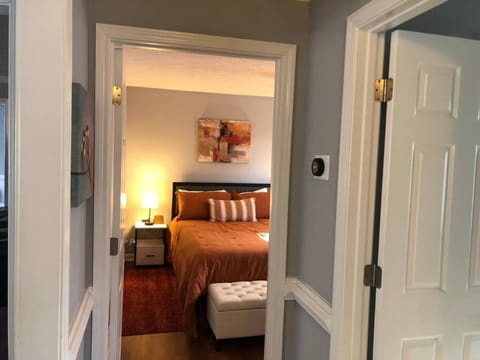 Beautiful Farmhouse near Atlanta's Airport! House in Atlanta