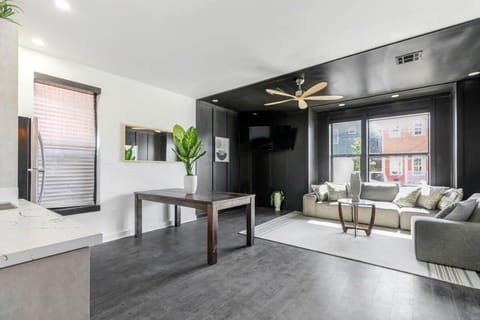 Celeste Rooftop Villa Villa in Warehouse District