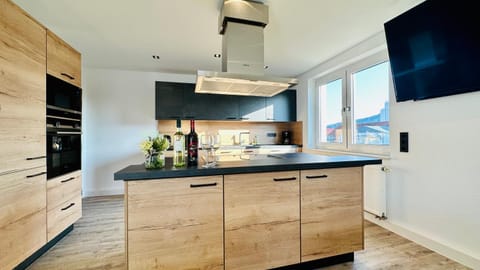 TV and multimedia, Kitchen or kitchenette, minibar, kitchen