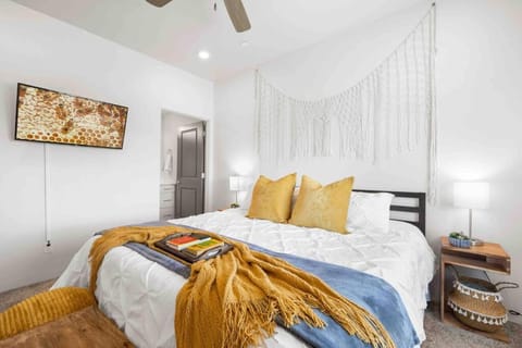 Bed, Bedroom