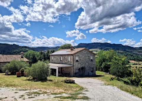 Casa Vitiolo House in Marche
