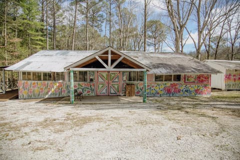 Camp Swann Campground/ 
RV Resort in Tennessee