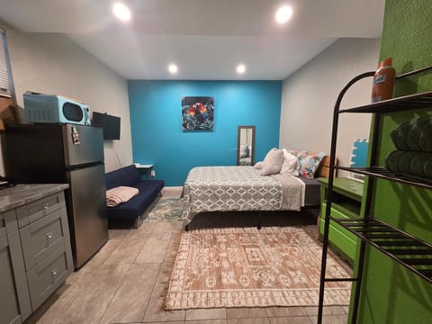 Bed, TV and multimedia, Bedroom, furniture, microwave, wardrobe