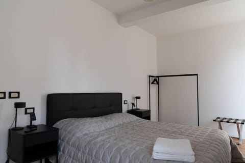 Piazza Duomo Cathedral View Apartment in Province of Brescia