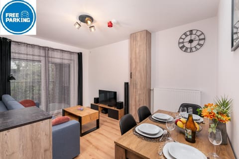 TV and multimedia, Living room, Dining area