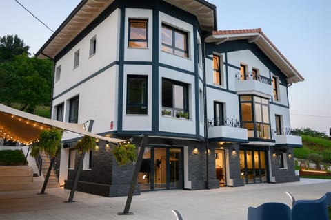 Property building, Day