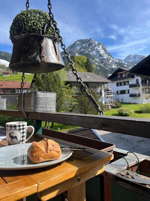 Day, Natural landscape, Balcony/Terrace, Food and drinks, Food, Mountain view, Breakfast