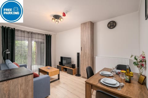 TV and multimedia, Living room, Dining area