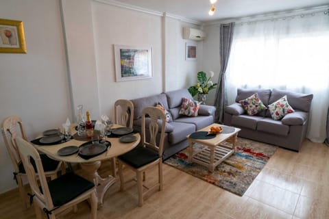 Living room, Seating area, Dining area