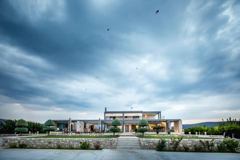 Gravaris House Apartment in Argolis, Greece