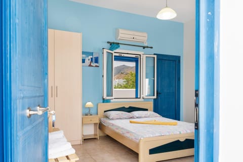 Property building, Living room, Bedroom