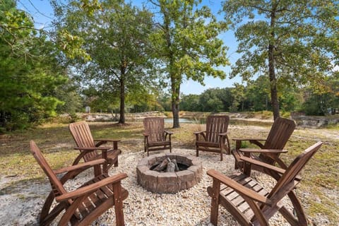 Grand Home on 10 Acres in Surf City w/Private Pond! House in Surf City