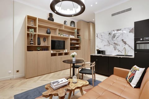 TV and multimedia, Kitchen or kitchenette, Living room, Seating area, Dining area, minibar