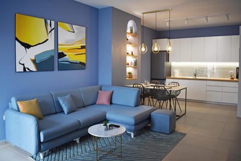 Living room, Decorative detail, Dining area, kitchen