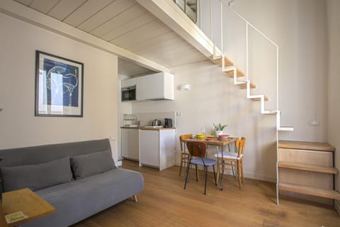 Kitchen or kitchenette, Living room