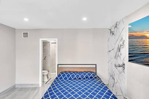 Modern Villa with Pool Hollywood Hard Rock Casino Villa in Dania Beach