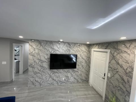 Modern Villa with Pool Hollywood Hard Rock Casino Villa in Dania Beach