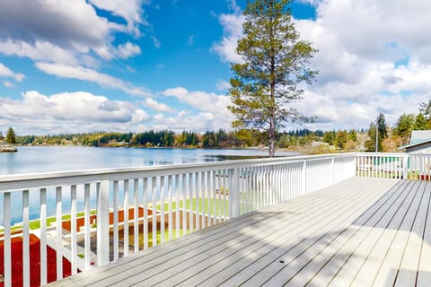 Hammersley Inn-let House in Puget Sound