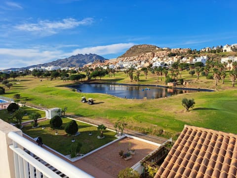 Golfcourse, Lake view
