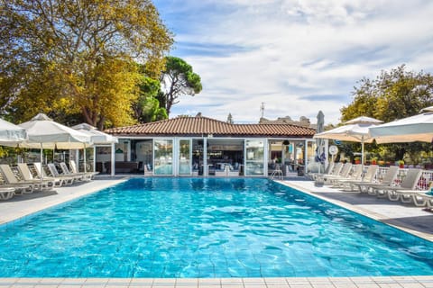 Pool view, Swimming pool, Swimming pool, sunbed