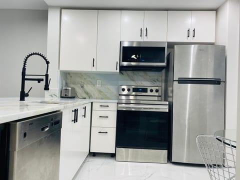 Stylish 1BR 2BA Cond0 1Block to Aventura Mall Apartment in Aventura