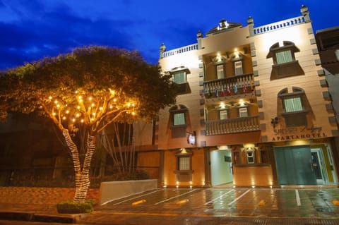 Facade/entrance, Balcony/Terrace, Parking