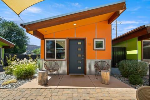 Downtown Kokopelli West #10 - Newly Remodeled Stylish Studio House in Moab