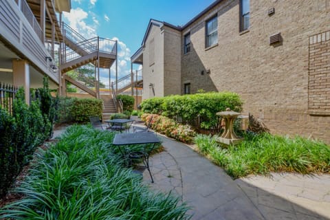 BamaNati House in Northport