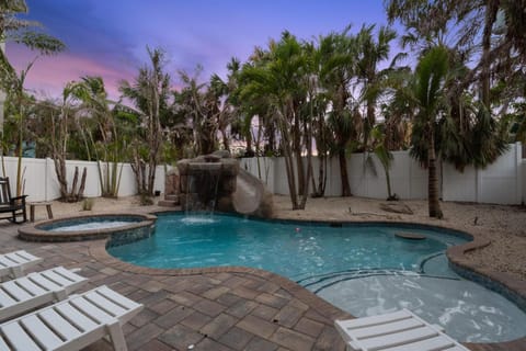 Sea Spray House in Siesta Beach