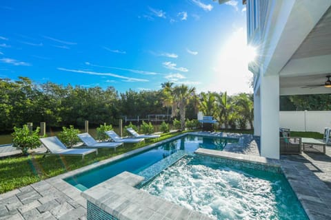 Dry Dock House in Siesta Beach