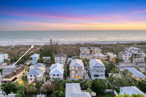 Sunset Gulf House in Siesta Beach