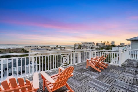 Sunset Gulf House in Siesta Beach