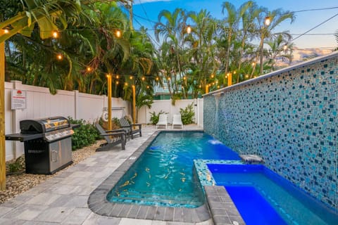 Island Time West House in Siesta Beach