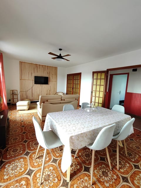 Les jardins Ducarouge 1 climatisé Apartment in Bourgogne-Franche-Comté