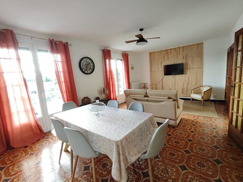 Les jardins Ducarouge 1 climatisé Apartment in Bourgogne-Franche-Comté