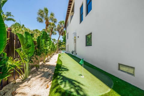 The Shore House House in Saint Armands Key