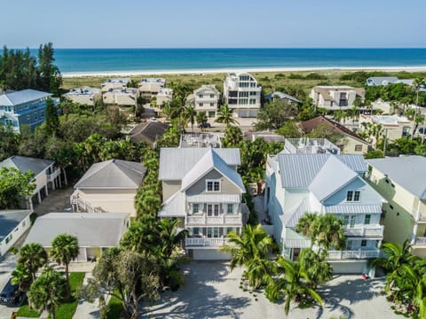 Aloft on Canal House in Siesta Beach
