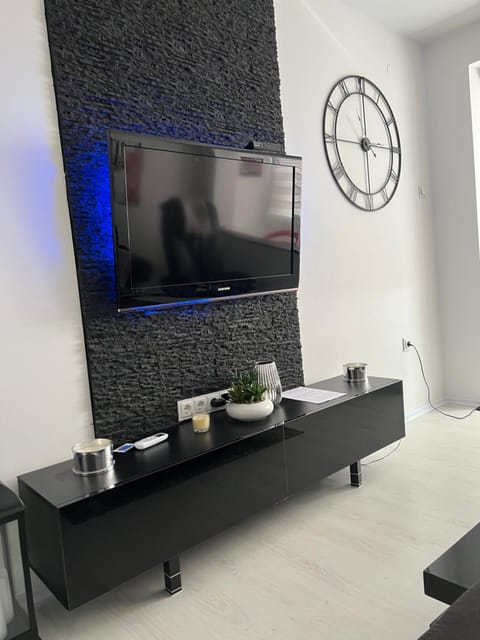 Apartman Paola - massage chair- 0-24 self check IN OUT- Županja Apartment in Federation of Bosnia and Herzegovina