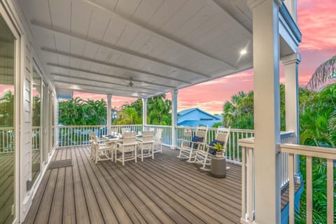 High Tide House in Siesta Beach