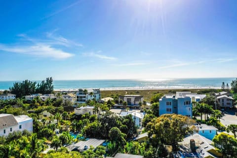 Salty Dog House in Siesta Beach