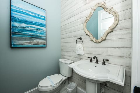 Salty Dog House in Siesta Beach