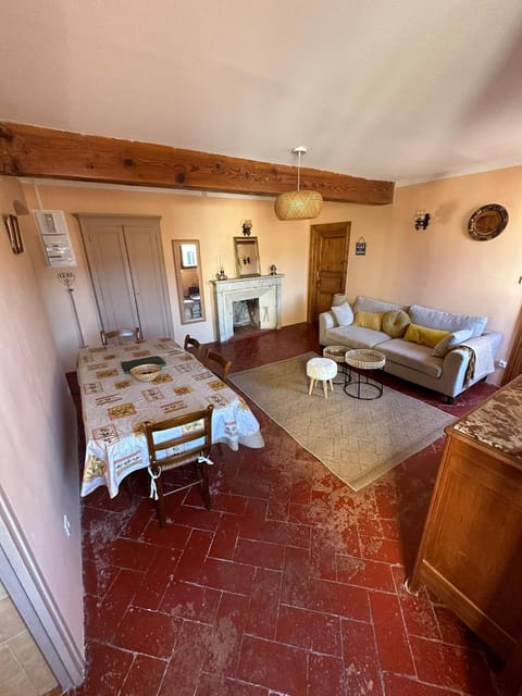 Charmant T3 au cœur de la vieille ville Apartment in L'Île-Rousse