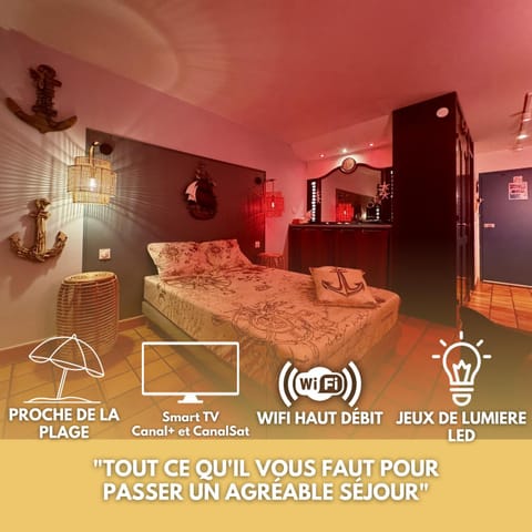 Bed, Photo of the whole room, Bedroom, Text overlay