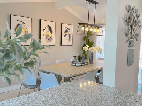 Disneyland Dream Villa 5 BR 3 BA Arcade Games House in Garden Grove