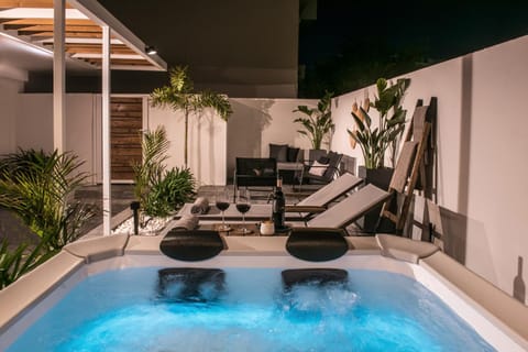 Patio, Night, Hot Tub, Spa and wellness centre/facilities
