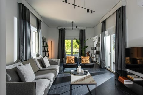 Living room, Seating area
