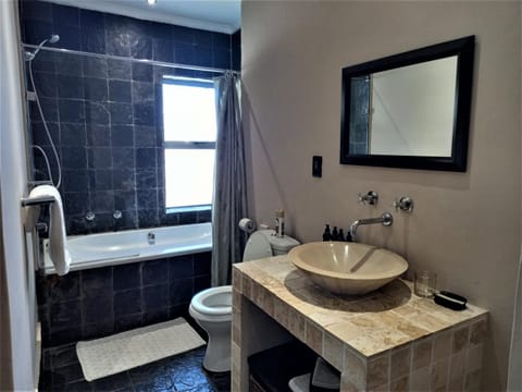 Shower, Toilet, Bathroom, Bath